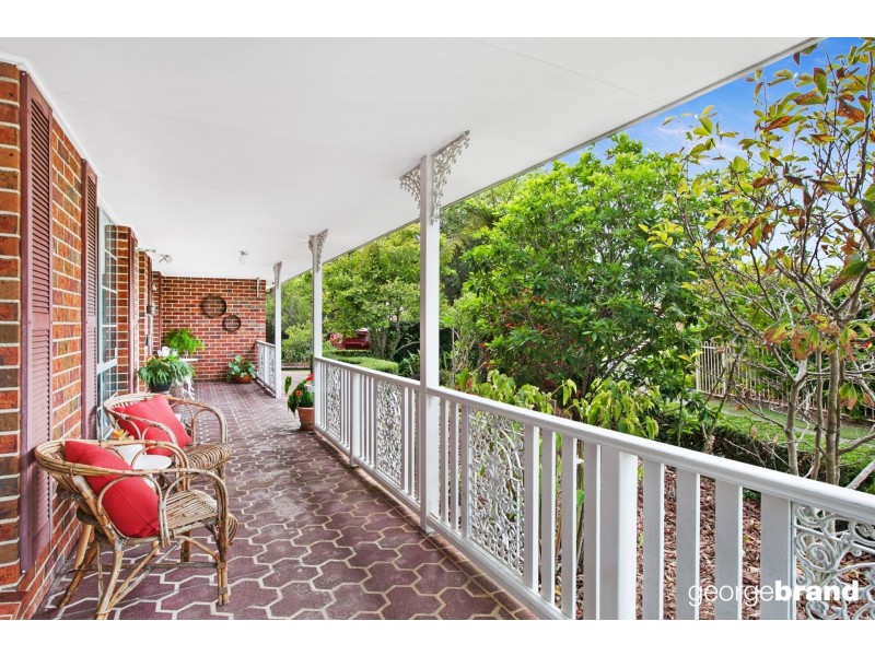 8 John Howe Place, Point Clare NSW 2250