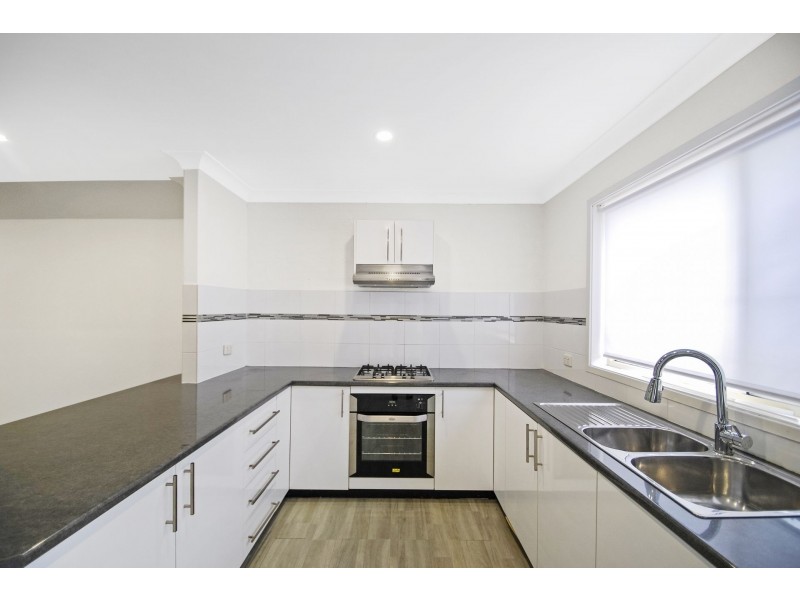 11/166 Avoca Drive, Kincumber NSW 2251