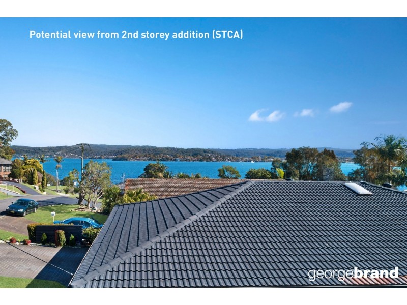 11 Orana Street, Green Point NSW 2251