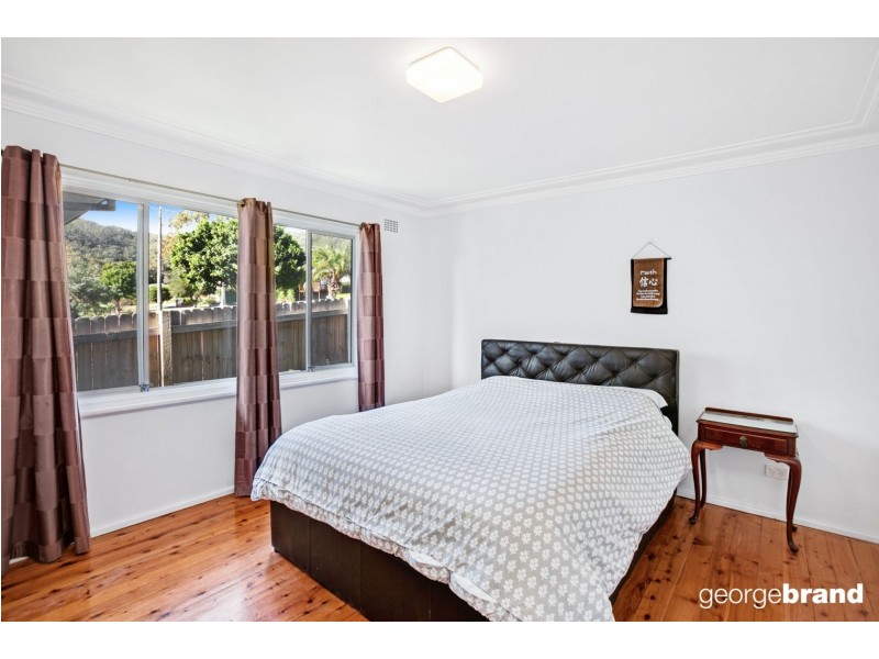 11 Orana Street, Green Point NSW 2251