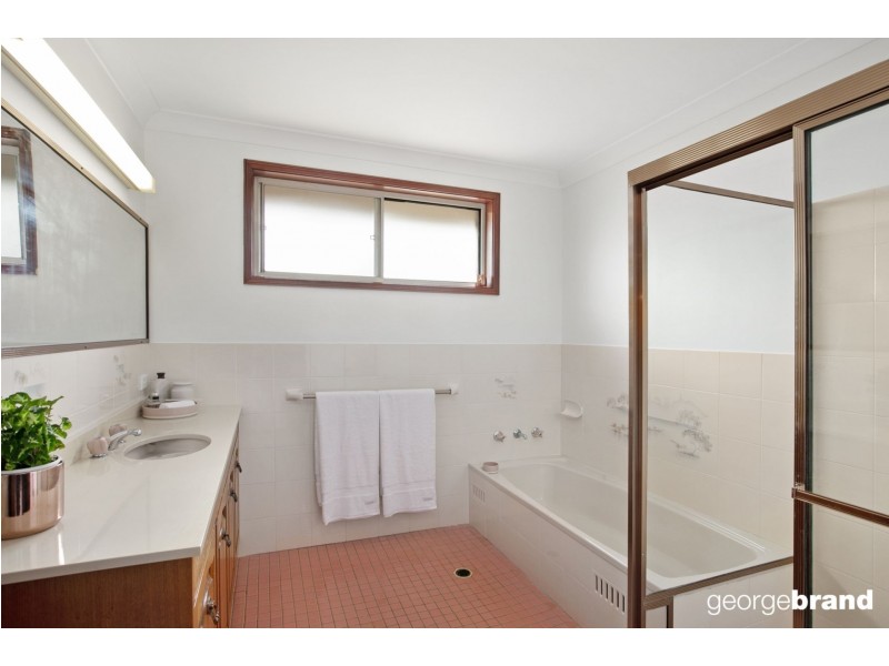 12 Sunny Waters Road, Kincumber NSW 2251