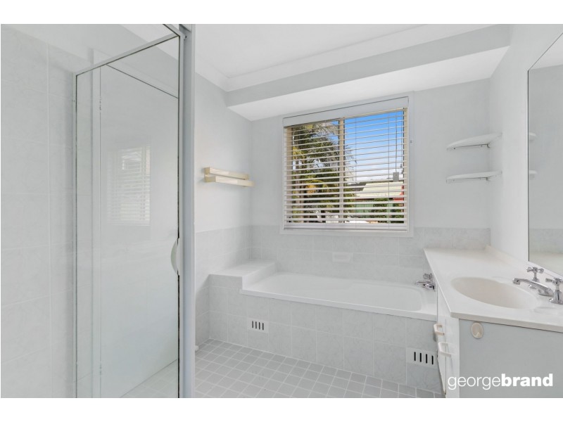 3 Irwin Place, Green Point NSW 2251