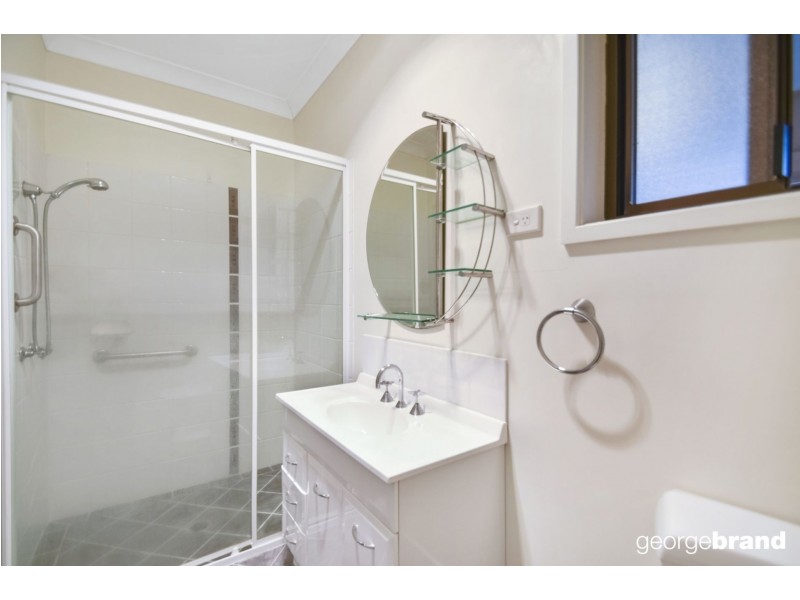 1/2 Koolkuna Close, Kincumber NSW 2251