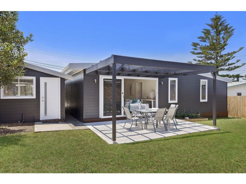 4 Torres Street, Killarney Vale NSW 2261