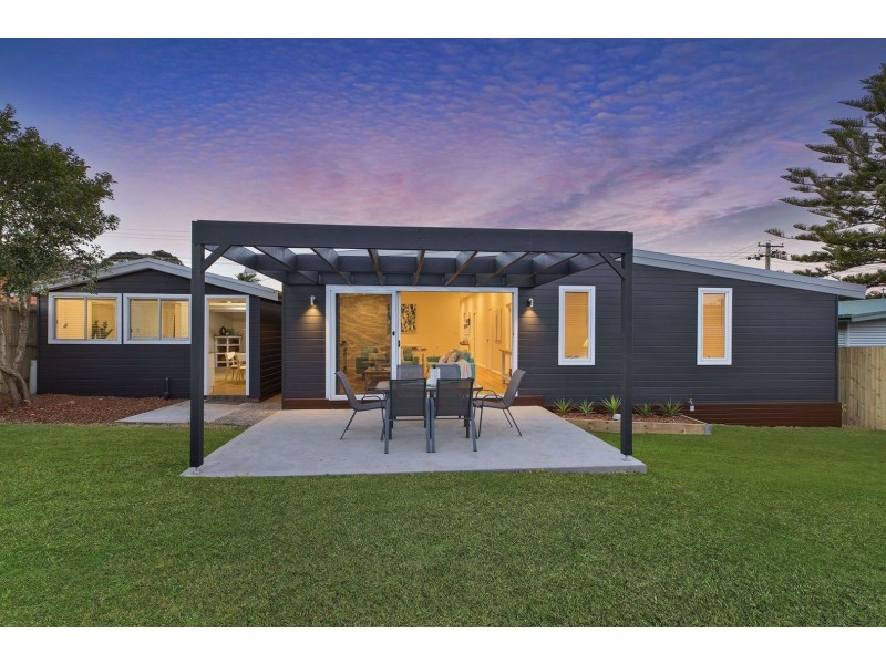 4 Torres Street, Killarney Vale NSW 2261