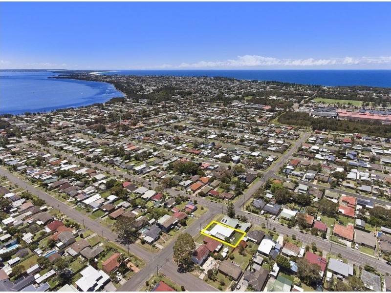 4 Torres Street, Killarney Vale NSW 2261