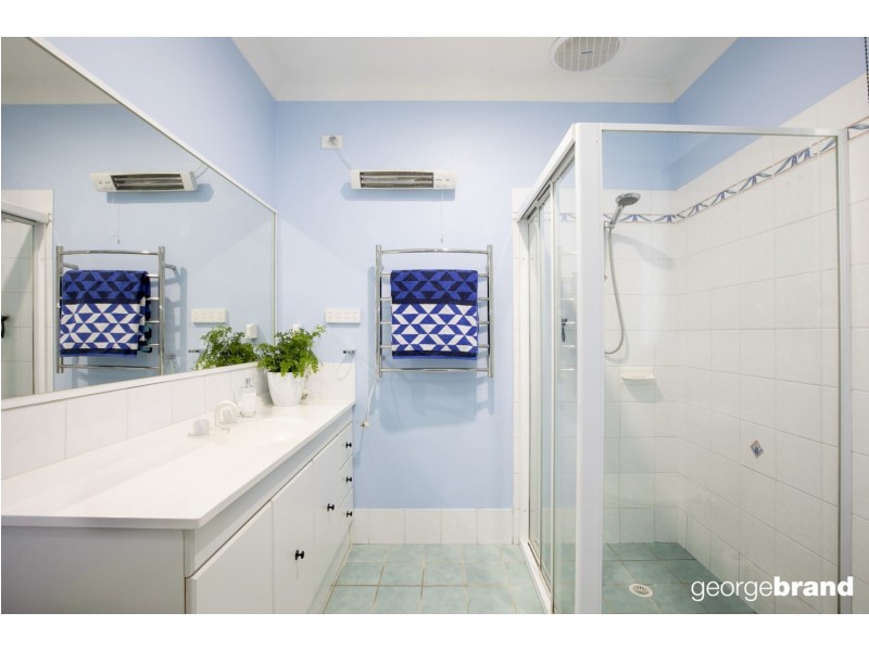 5 Irwin Place, Green Point NSW 2251