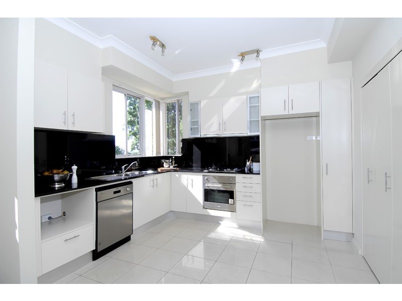 9/230 Old South Head Road, Bondi NSW 2026