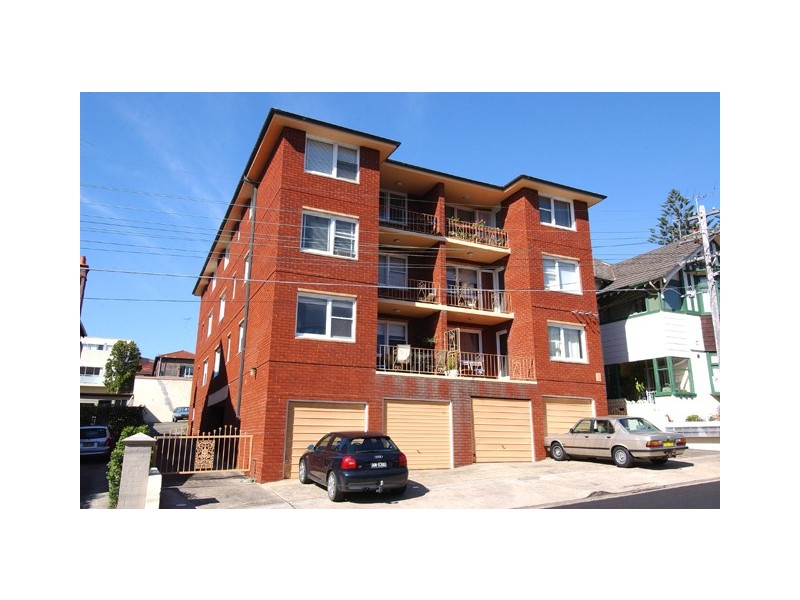 2/9 Waltham Street, Coogee NSW 2034