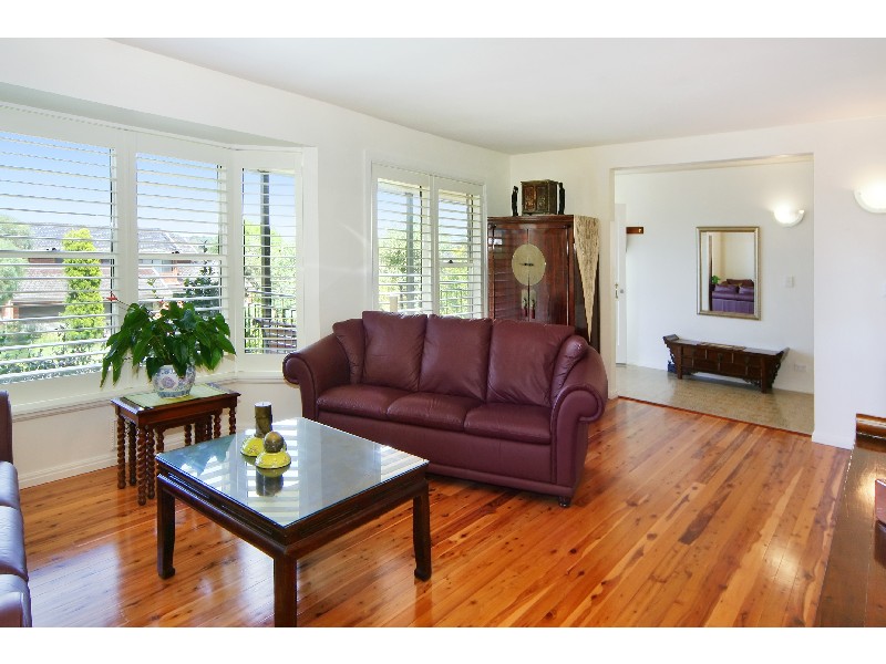 26 Roscommon Crescent, Killarney Heights NSW 2087