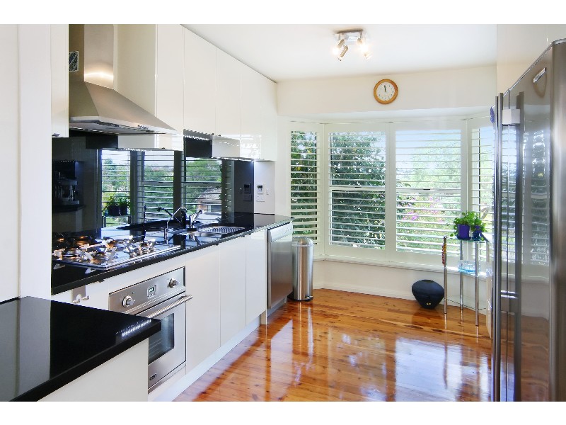 26 Roscommon Crescent, Killarney Heights NSW 2087