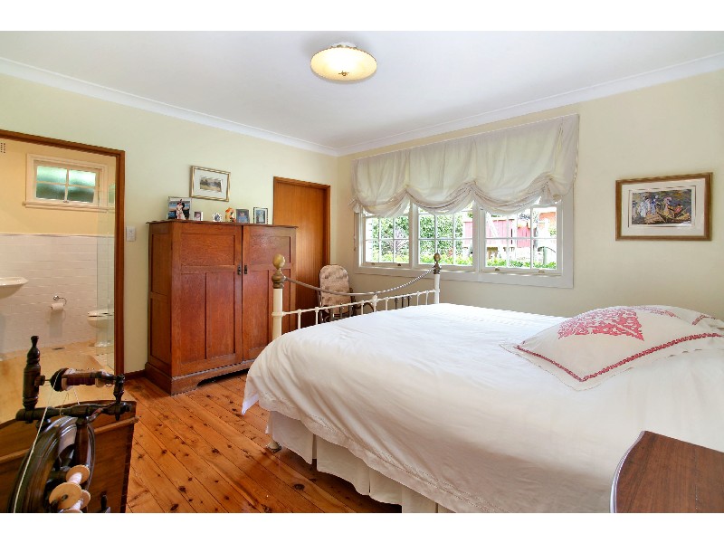 24 Rathowen Parade, Killarney Heights NSW 2087