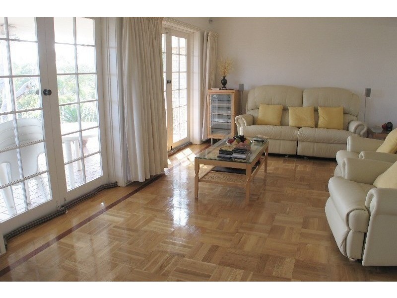 104 Killarney Drive, Killarney Heights NSW 2087