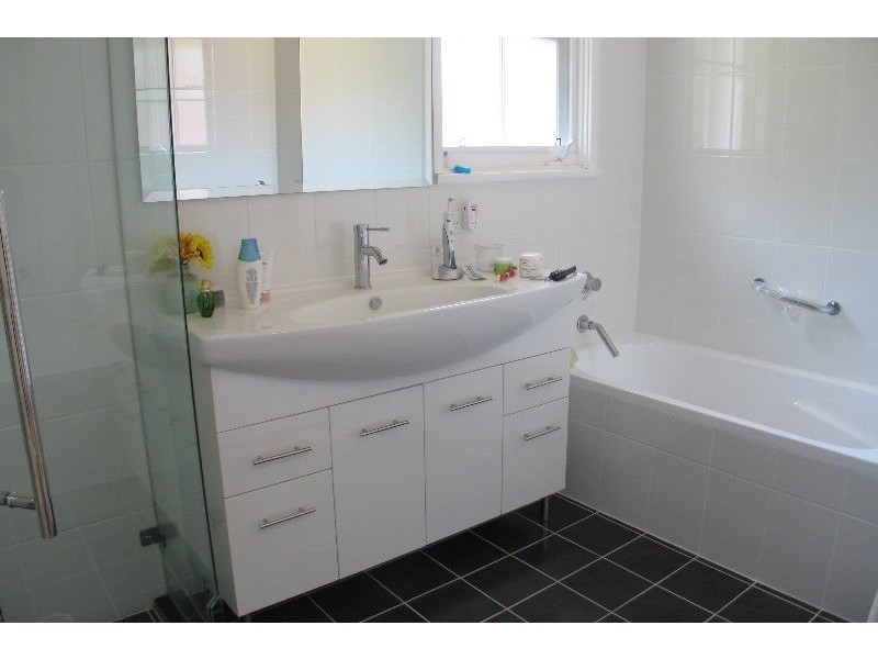 104 Killarney Drive, Killarney Heights NSW 2087