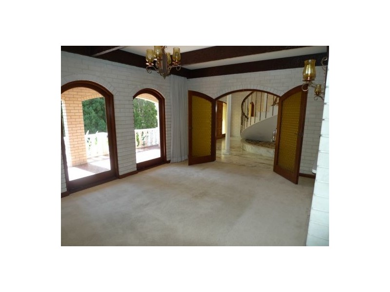 33 Londonderry Drive, Killarney Heights NSW 2087