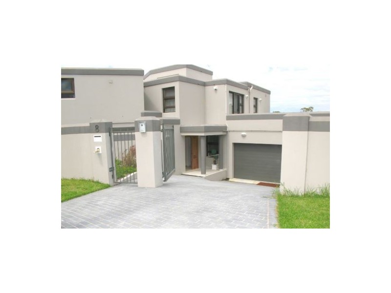 8 BANGAR Close, Killarney Heights NSW 2087