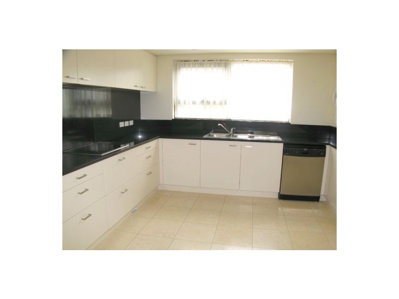 8 BANGAR Close, Killarney Heights NSW 2087