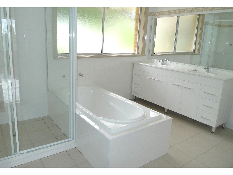 86 BALLYSHANNON RD, Killarney Heights NSW 2087