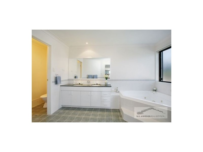 32 BALLYSHANNON RD, Killarney Heights NSW 2087