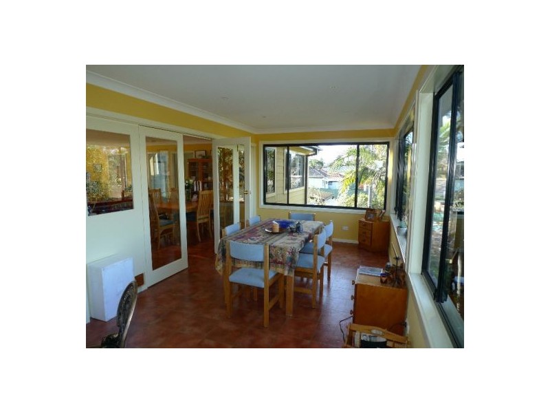 27 Cook St, Forestville NSW 2087