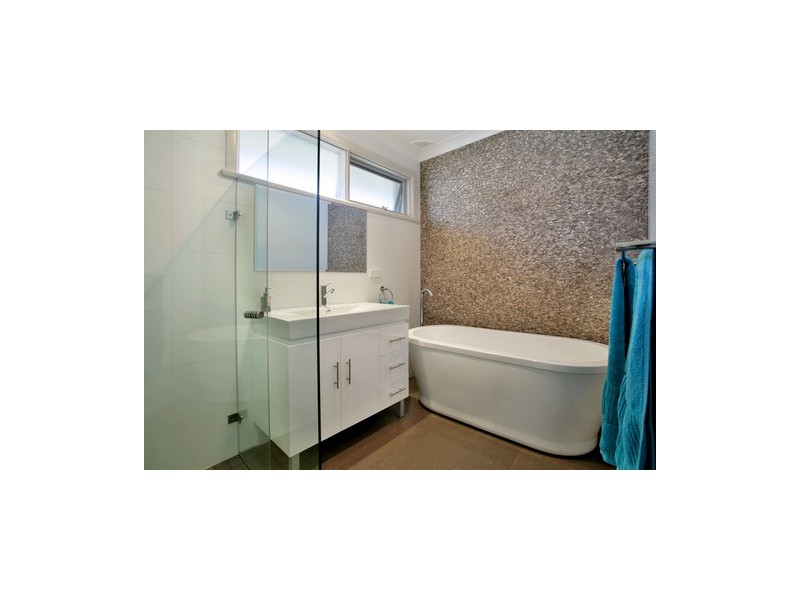 24 Kurrajong Road, Frenchs Forest NSW 2086