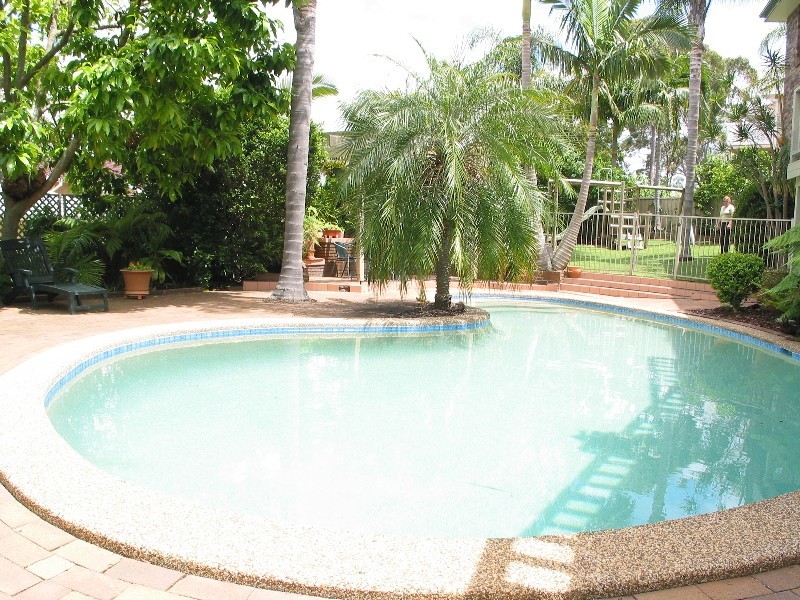 37 Roscommon Crescent, Killarney Heights NSW 2087