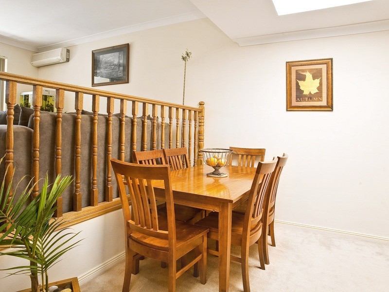 8 158 Melwood Ave, Killarney Heights NSW 2087