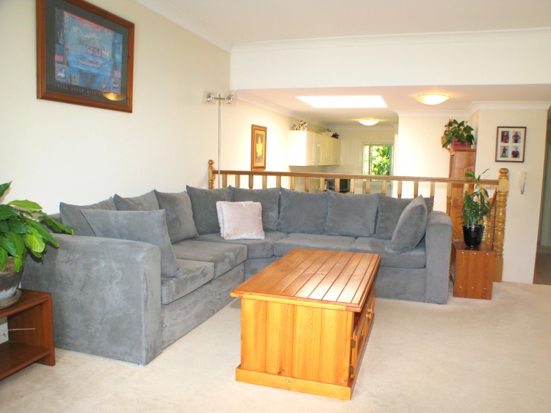 8 158 Melwood Ave, Killarney Heights NSW 2087