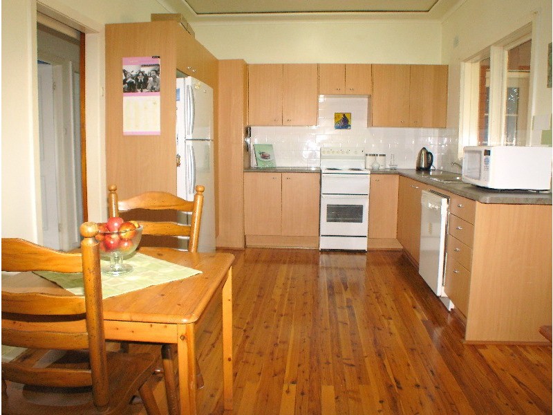 13 Nentoura Place, Forestville NSW 2087