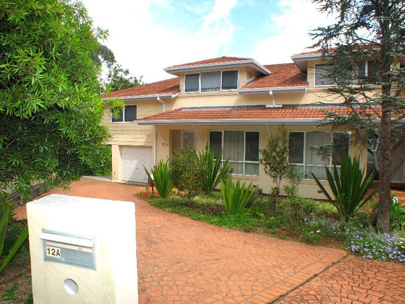 12a Castle Crecent, Belrose NSW 2085