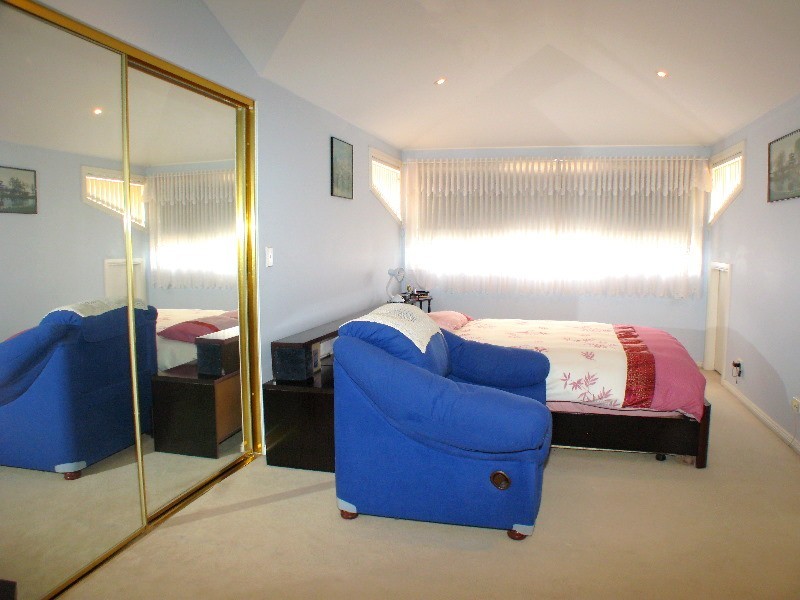 12a Castle Crecent, Belrose NSW 2085