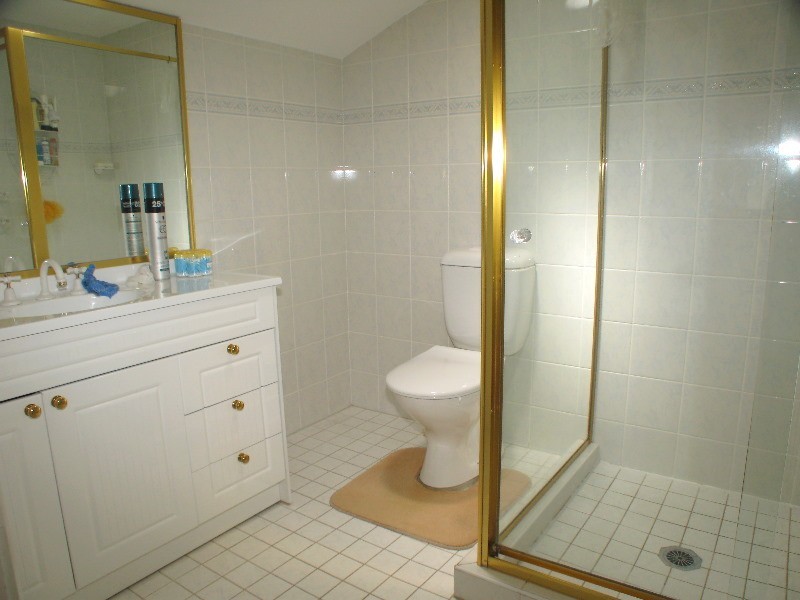 12a Castle Crecent, Belrose NSW 2085