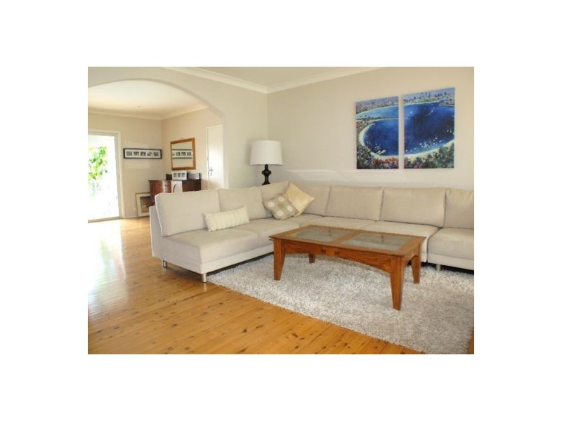 35 Blarney Ave, Killarney Heights NSW 2087