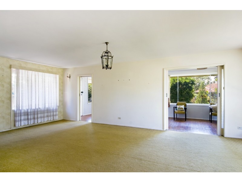 25 Rathowen Pde, Killarney Heights NSW 2087