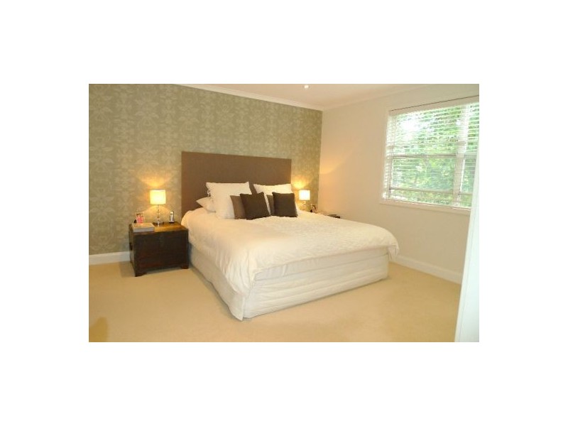 15 Tyalla Ave, Frenchs Forest NSW 2086