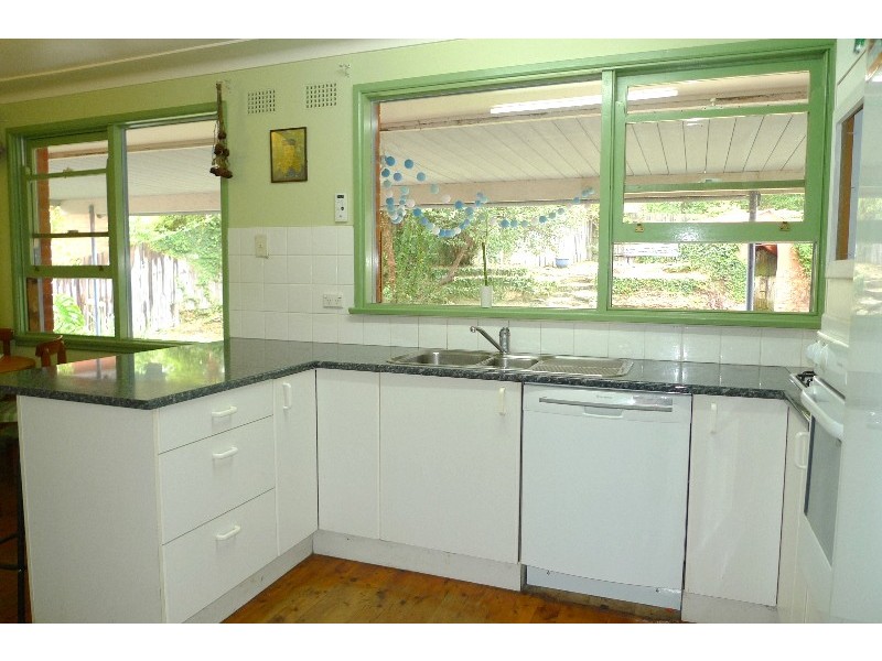 9 Milham Crescent, Forestville NSW 2087