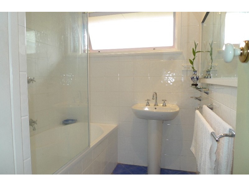 9 Milham Crescent, Forestville NSW 2087