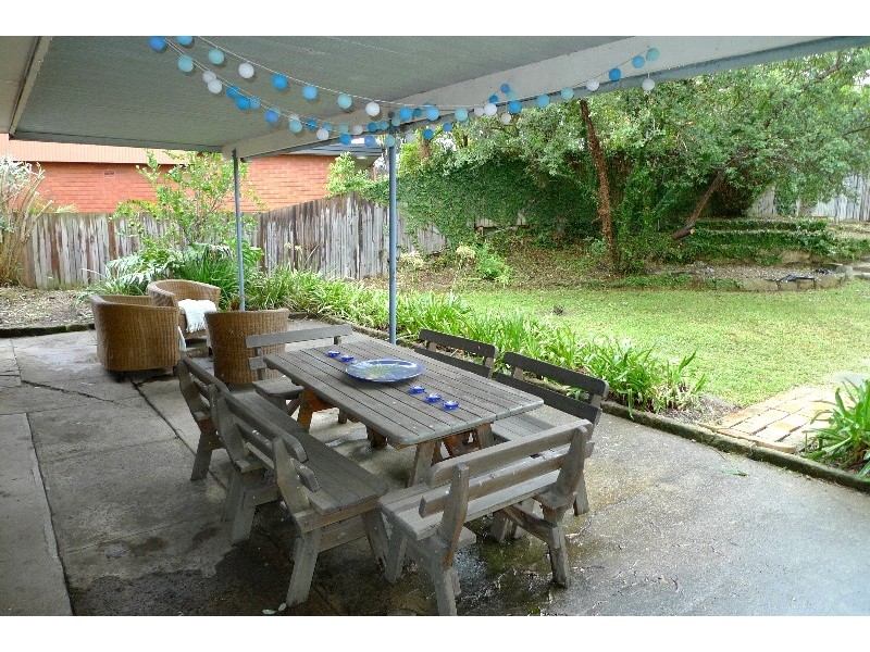 9 Milham Crescent, Forestville NSW 2087