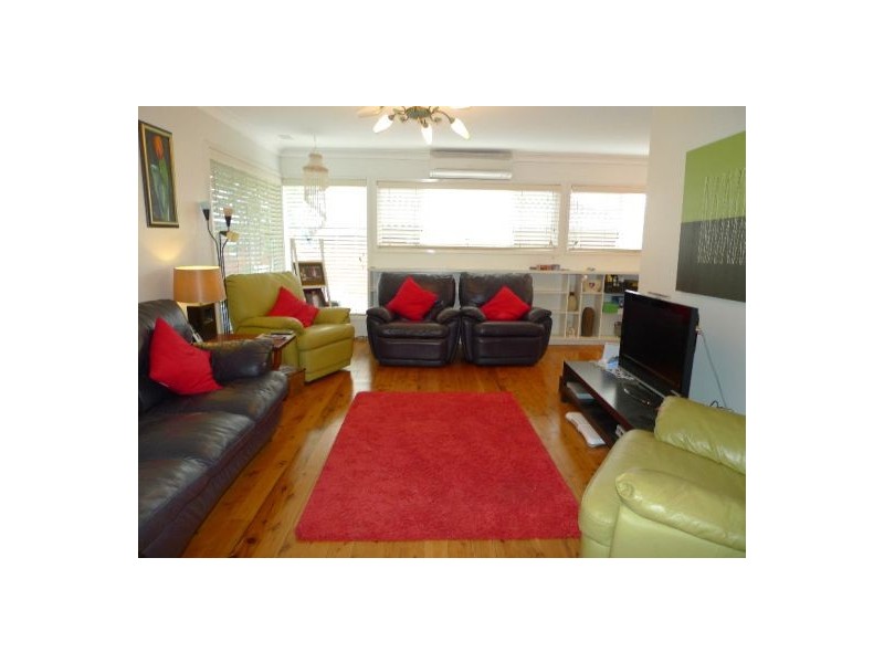 4 Lady Davidson Circuit, Forestville NSW 2087