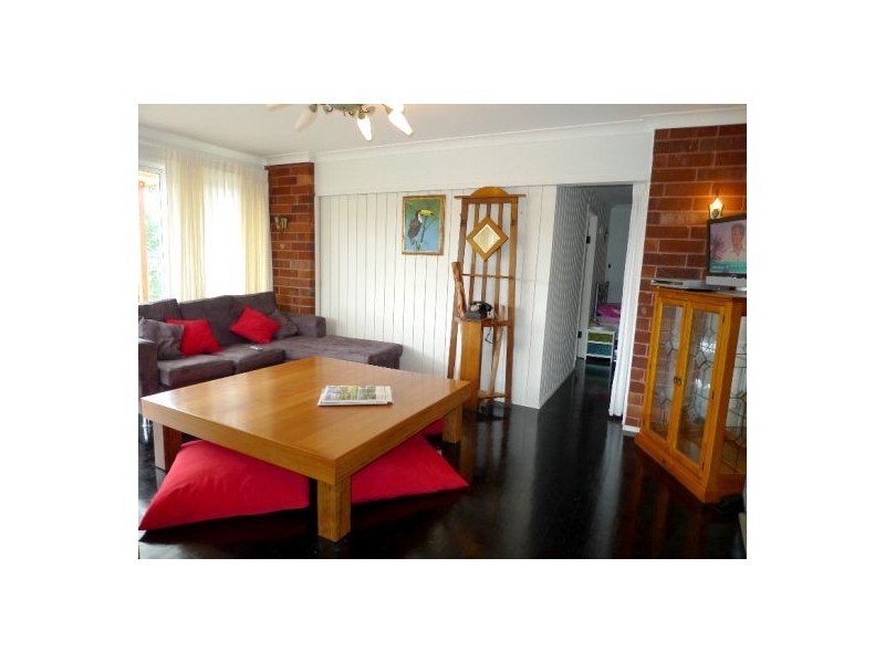 4 Lady Davidson Circuit, Forestville NSW 2087