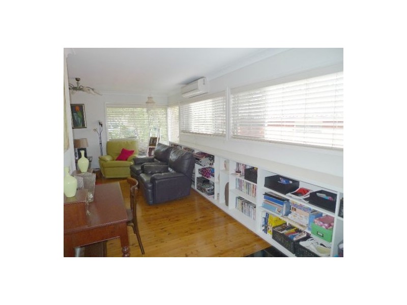 4 Lady Davidson Circuit, Forestville NSW 2087