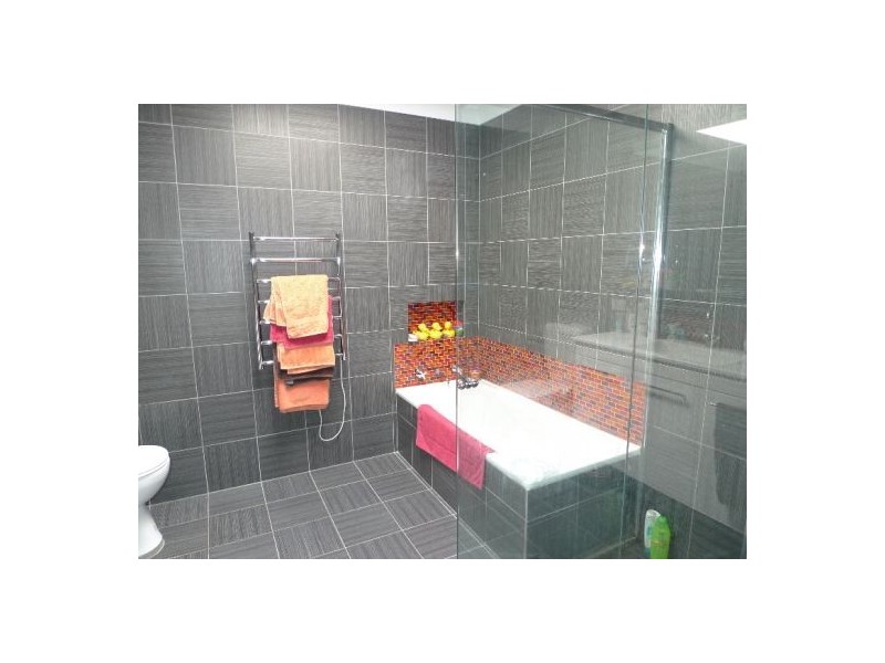 4 Lady Davidson Circuit, Forestville NSW 2087