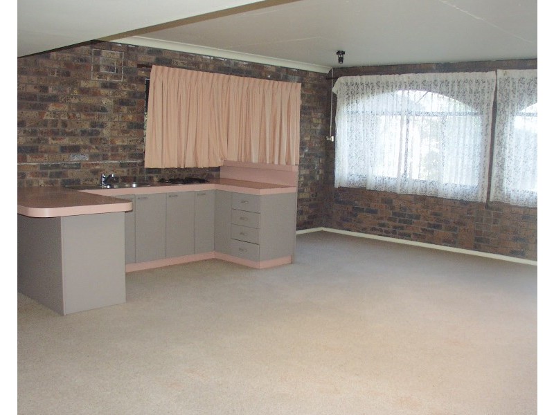 2a Cannons Parade, Forestville NSW 2087