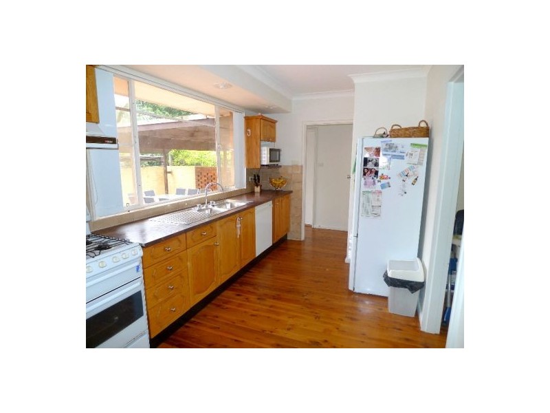15 Glenarm Crescent, Killarney Heights NSW 2087