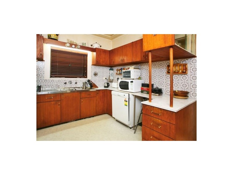 18 Ryrie Ave, Forestville NSW 2087