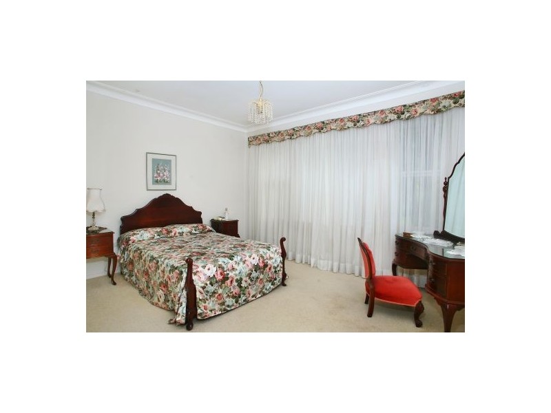 14 Bentley Ave, Forestville NSW 2087