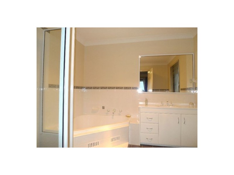 76 Melwood Ave, Killarney Heights NSW 2087