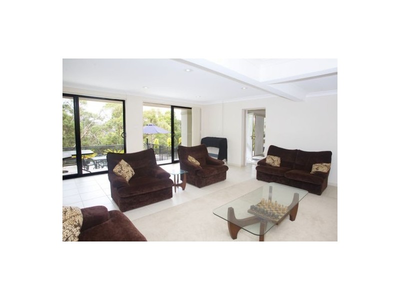 136 Killarney Drive, Killarney Heights NSW 2087