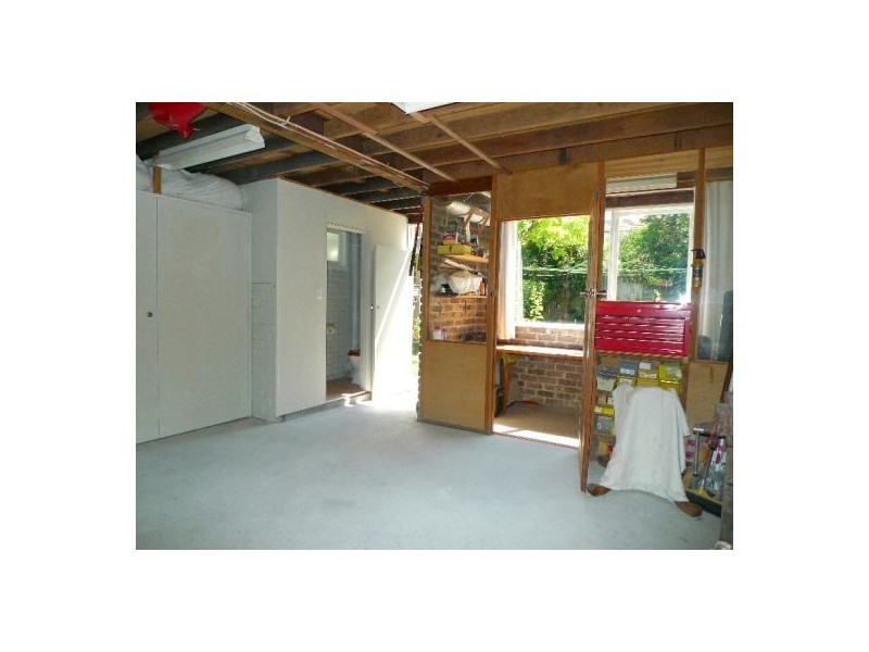 8 Rhonda Ave, Frenchs Forest NSW 2086