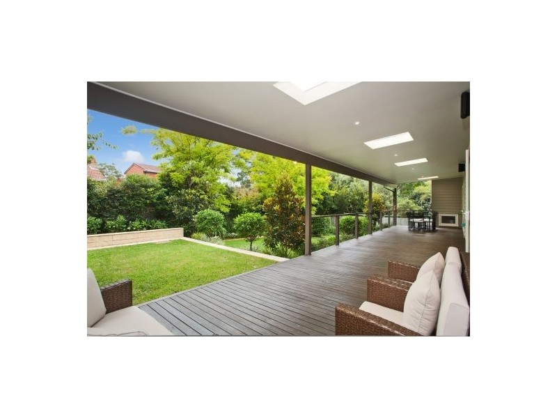 8 Rhonda Ave, Forestville NSW 2087